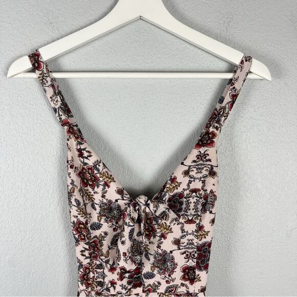 LUSH Floral Front Tie Romper - Picture 2 of 9